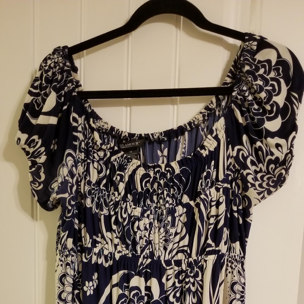 REDUCED TO CLEAR! Ladies Dress Easy Care Easy Wear